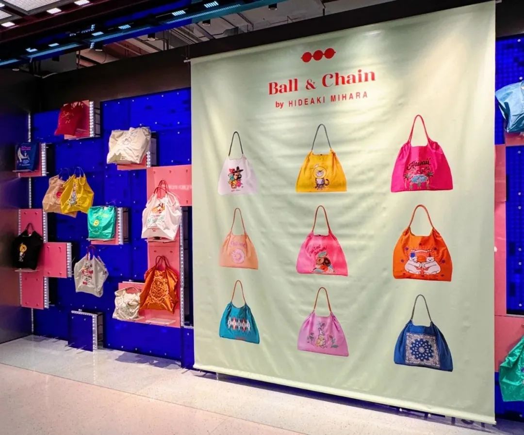 “断货王”Ball&amp;Chain快闪店上岸东安睿锦_多彩联盟集团官方网站