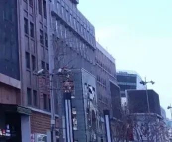北京超高清视听·行丨多彩联盟裸眼3D大屏：重塑古板商圈体验新范式_多彩联盟集团官方网站