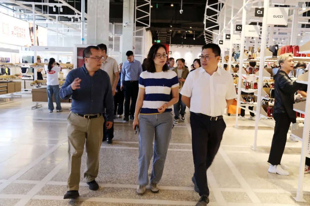 北京区域召开谋划剖析会，，，共探“一店一策”转型之路_多彩联盟集团官方网站