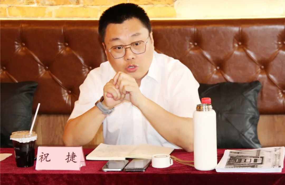 北京区域召开谋划剖析会，，，共探“一店一策”转型之路_多彩联盟集团官方网站