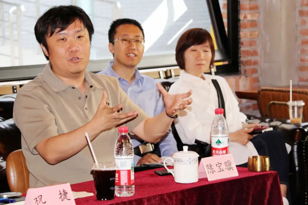 北京区域召开谋划剖析会，，，共探“一店一策”转型之路_多彩联盟集团官方网站